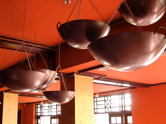 wok-2.jpg (79079 bytes)